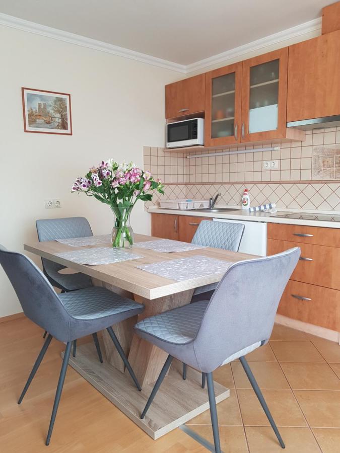 Elek Apartmanhaz Хайдусобосло Экстерьер фото