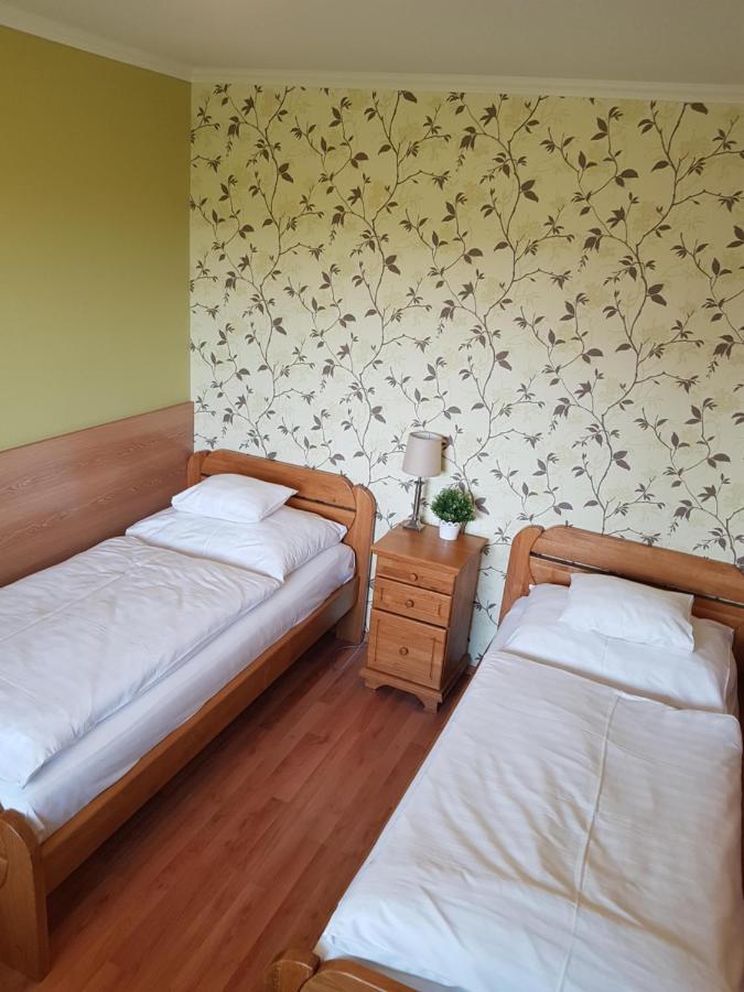 Elek Apartmanhaz Хайдусобосло Экстерьер фото