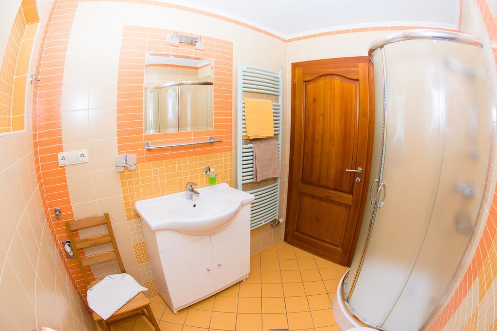 Elek Apartmanhaz Хайдусобосло Экстерьер фото